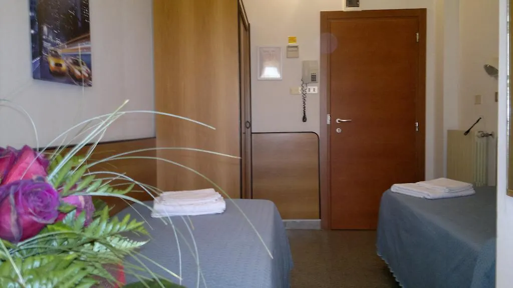 Hotel Half Moon Airport Restaurant Rimini Italien
