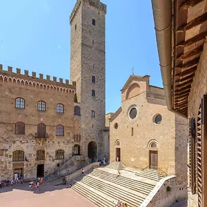Sangi - With Amazing View Of The Duomo Apartment San Gimignano