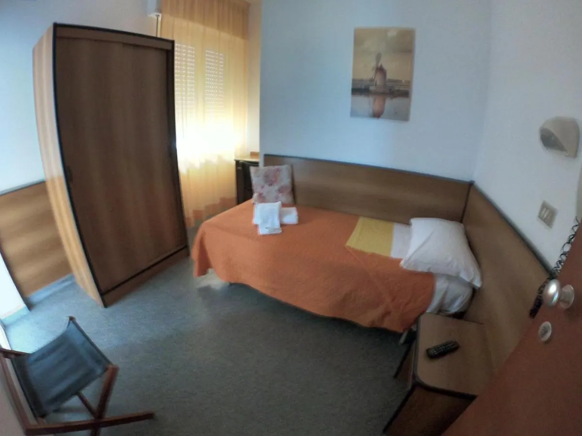 Bed & Breakfast Hotel Half Moon Airport Restaurant Rimini