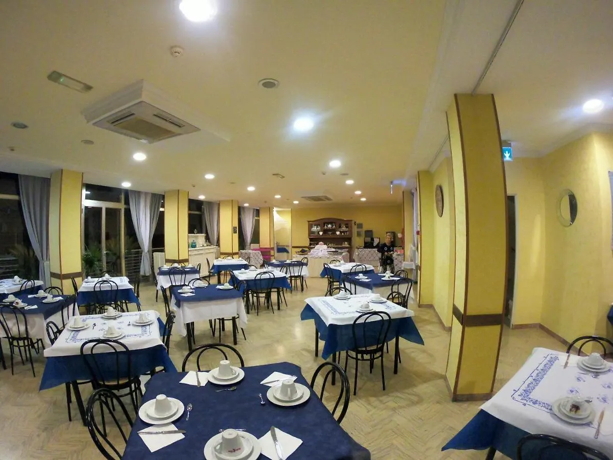 Hotel Half Moon Airport Restaurant Rimini 3*,  Italy