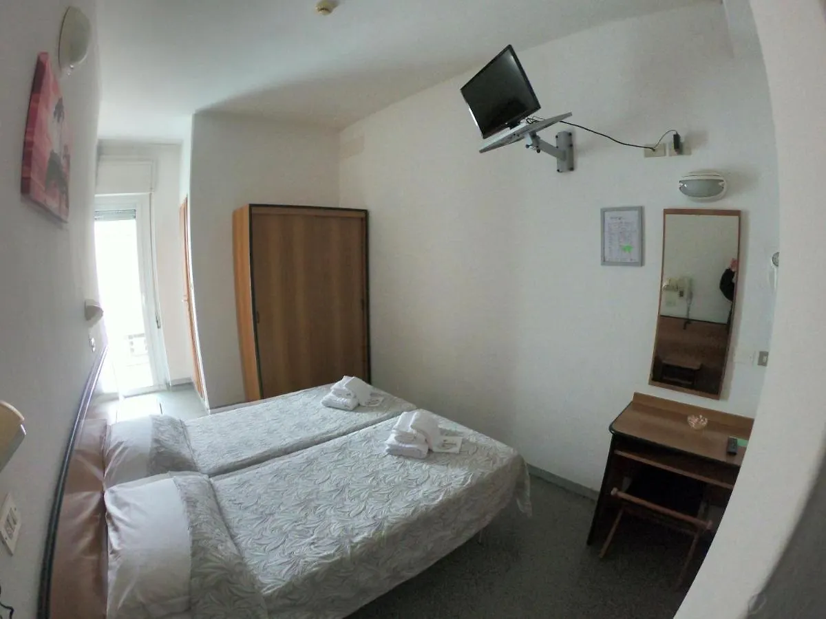 *** Bed & Breakfast Hotel Half Moon Airport Restaurant Rimini Italy